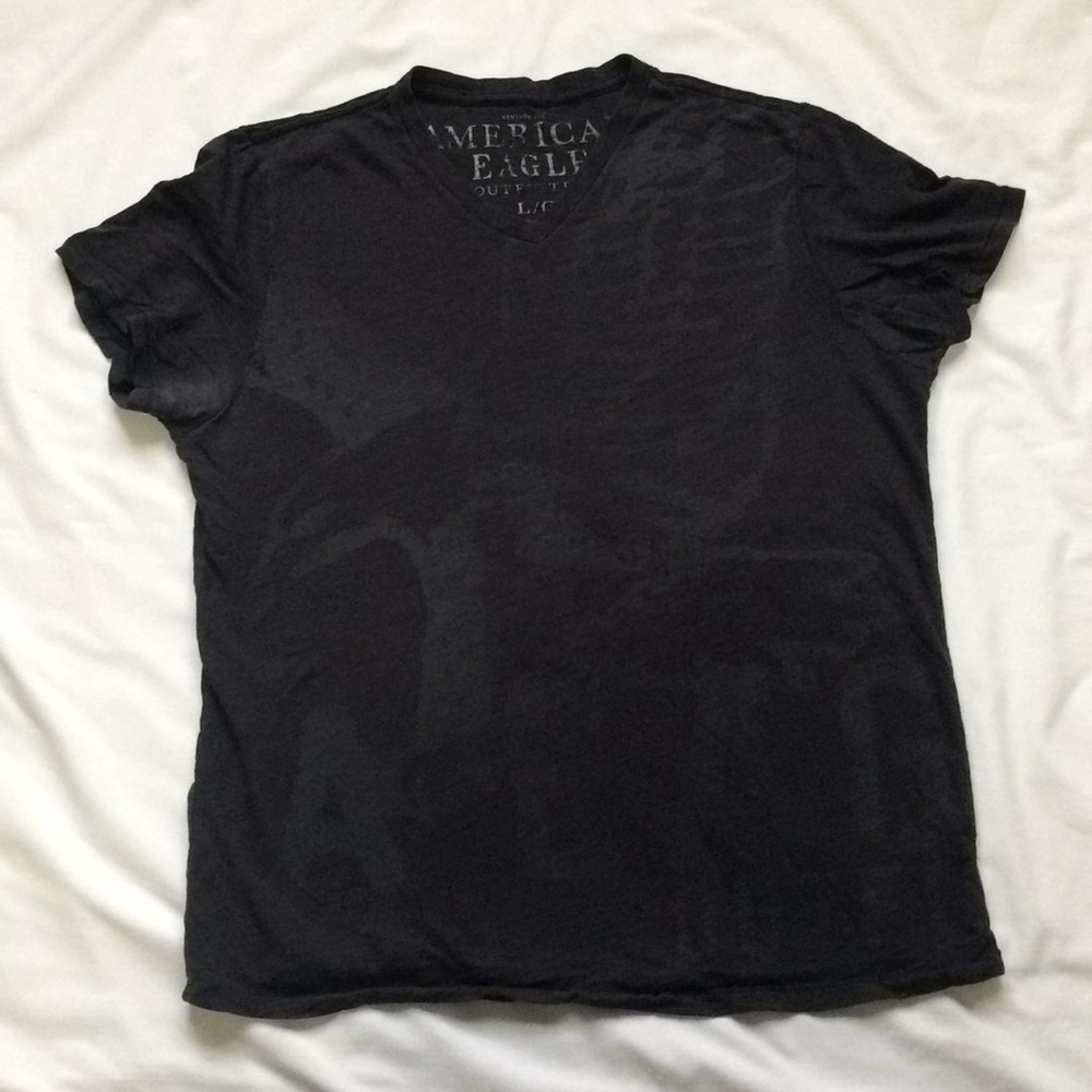 American Eagle Outfitters V-neck